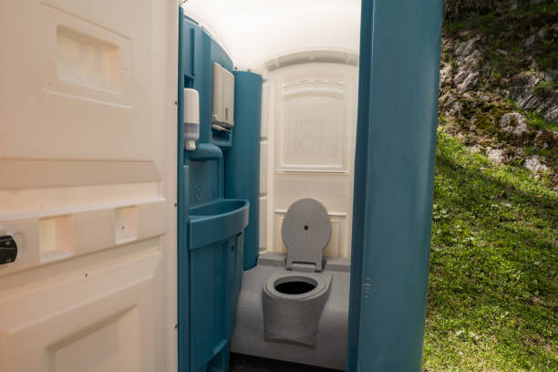 Best Porta potty delivery and setup  in Highland Beach, FL